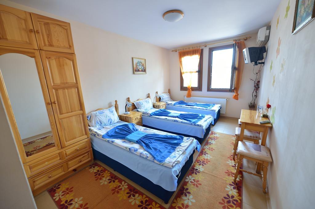 Family Hotel Varusha Veliko Tarnovo Room photo