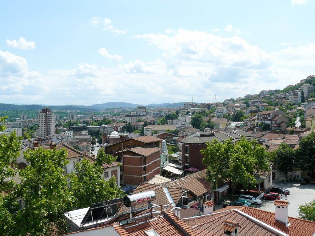 Family Hotel Varusha Veliko Tarnovo Exterior photo